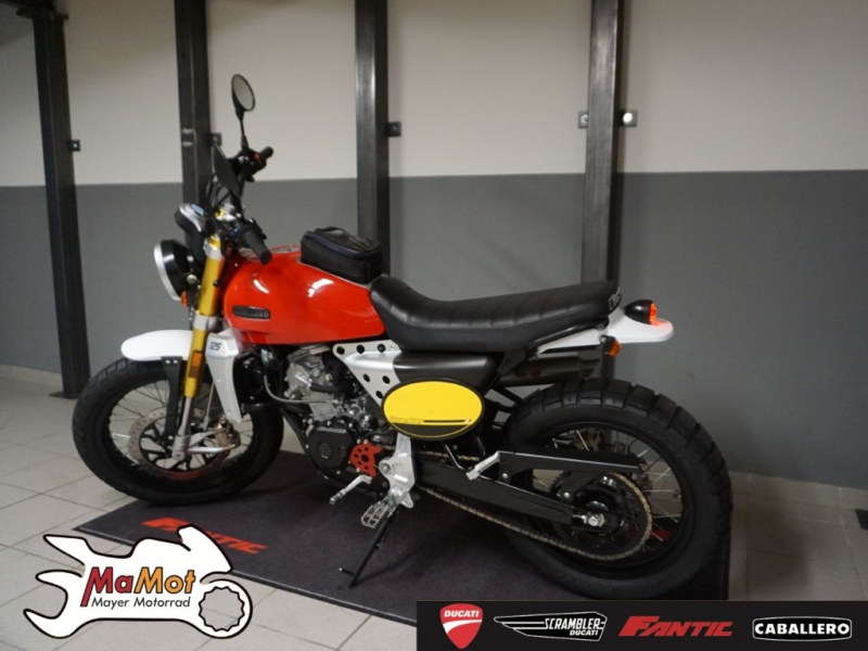 Fantic Caballero Scrambler 125 rot