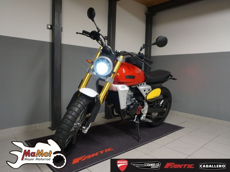 Fantic Caballero Scrambler 125 rot