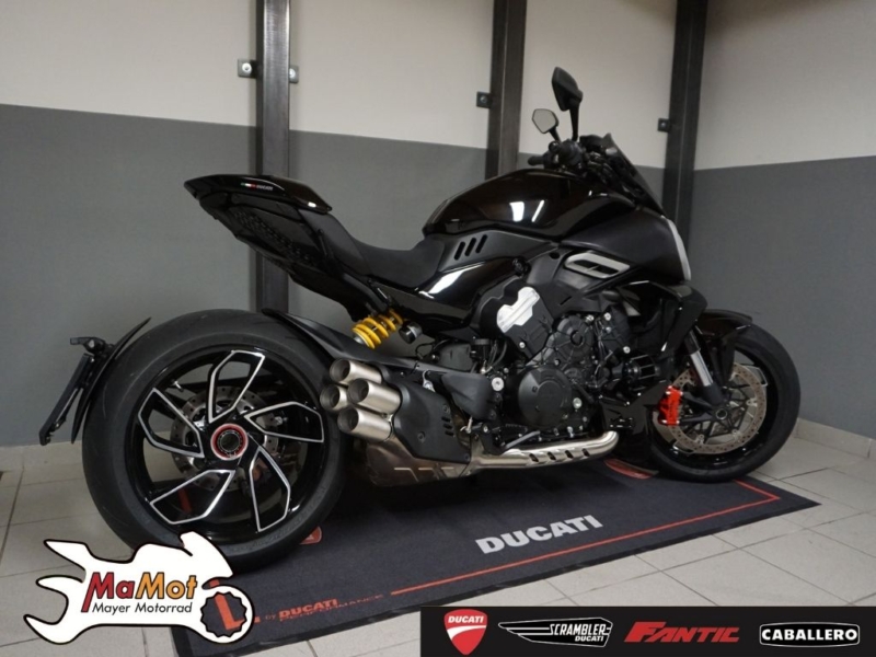 DUCATI DIAVEL V4 – VORFÜHRER