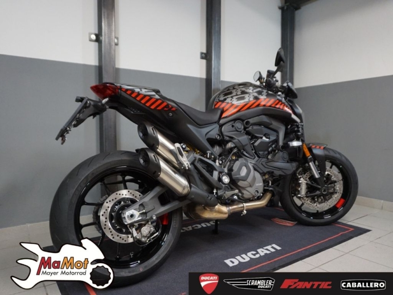 DUCATI MONSTER+