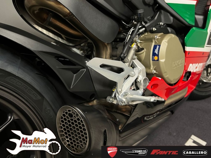 DUCATI PANIGALE V2 BAYLISS