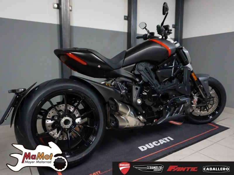 DUCATI XDIAVEL BLACK STAR